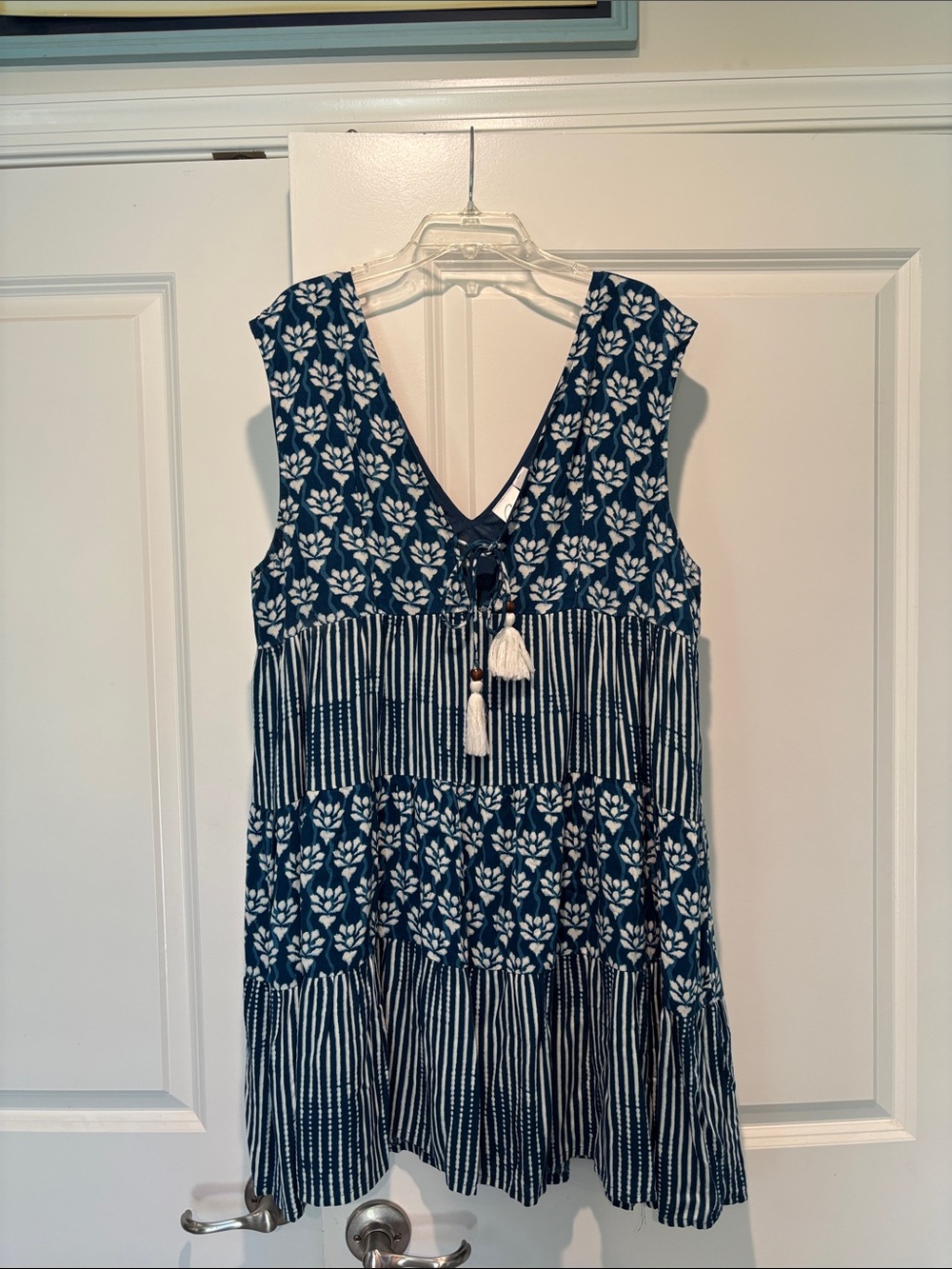 Goa by Java Blue Floral V-Neck Tie Front Top in Navy and White